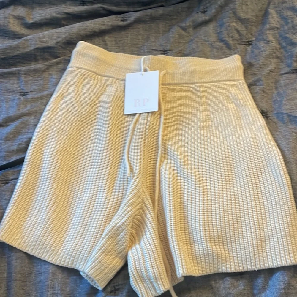 NWT Rachel Parcell Pull On Sweater Short Small Bleached Sand